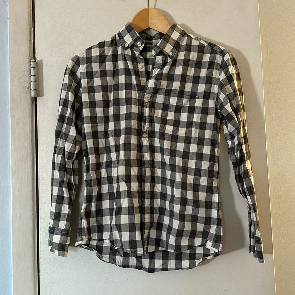 Boys crewcuts checkered button down long sleeves